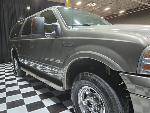 Used 2005 Ford Excursion Limited image 71