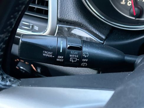 Used 2011 Jeep Grand Cherokee Laredo RWD image 18