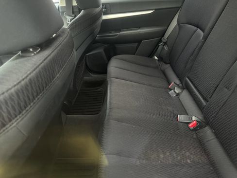 Used 2011 Subaru Outback 3.6R Premium image 12