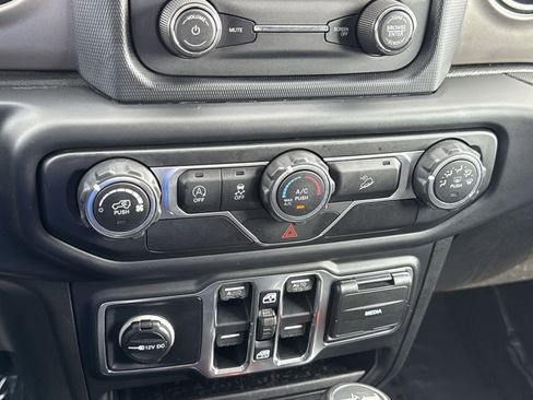 Used 2019 Jeep Wrangler Unlimited Sport S AWD/4WD image 20