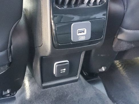 Used 2023 Jeep Compass Latitude AWD/4WD image 13