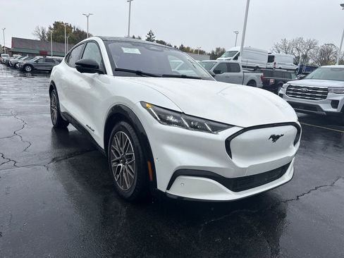 Used 2024 Ford Mustang Mach-E Premium image 4