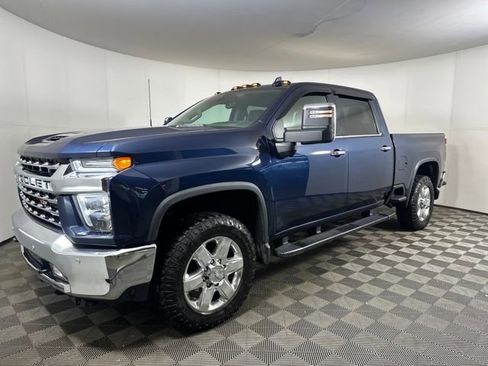 Used 2020 Chevrolet Silverado 3500 LTZ w/ LTZ Premium Package image 7