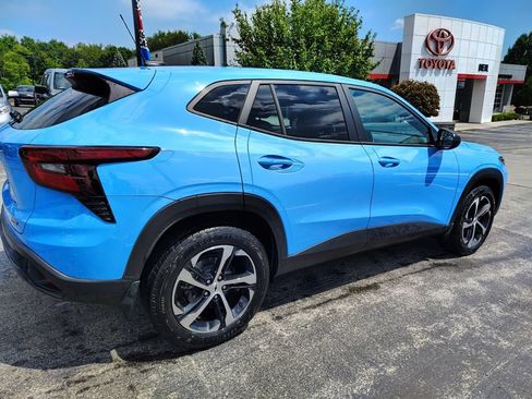 Certified 2024 Chevrolet Trax RS w/ Driver Confidence Package FWD image 4