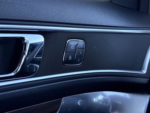 Certified 2018 Ford Explorer Limited w/ Equipment Group 301A image 22