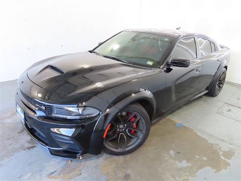 Used 2022 Dodge Charger Scat Pack RWD image 4