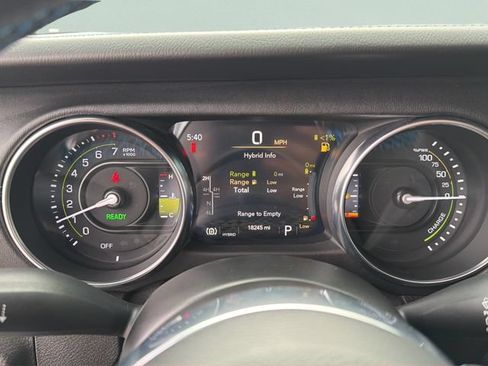 Used 2023 Jeep Wrangler Unlimited Rubicon 4xe w/ Cold Weather Group AWD/4WD image 9