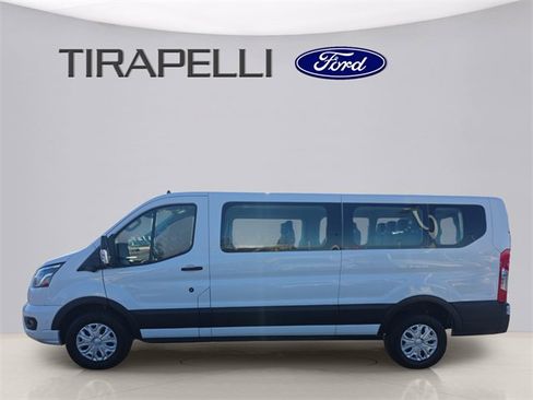 Used 2023 Ford Transit 350 XLT image 3