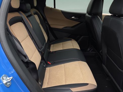 Used 2025 Chevrolet Equinox ACTIV w/ Safety and Technology Package image 14