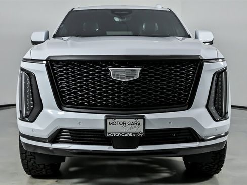 Used 2026 Cadillac Escalade Platinum Sport w/ LPO, ONYX Package AWD/4WD image 5