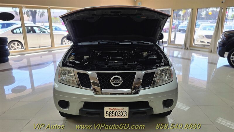 Used 2018 Nissan Frontier SV RWD image 9