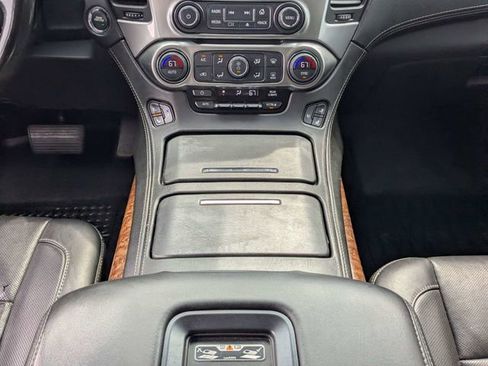 Used 2018 Chevrolet Tahoe Premier AWD/4WD image 18
