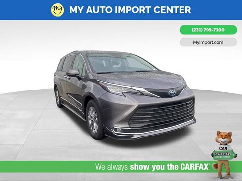 Used 2021 Toyota Sienna XLE w/ XLE Plus Package AWD/4WD image 1