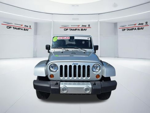 Used 2012 Jeep Wrangler Unlimited Sahara w/ Max Tow Pkg AWD/4WD image 8