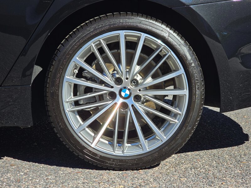 Used 2019 BMW 540i w/ Convenience Package RWD image 38