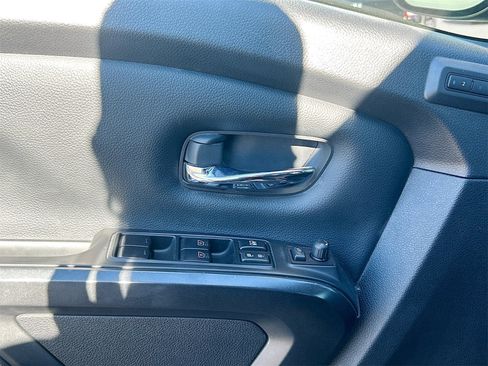 Used 2023 Nissan Titan PRO-4X w/ Pro-4x Convenience Package image 18