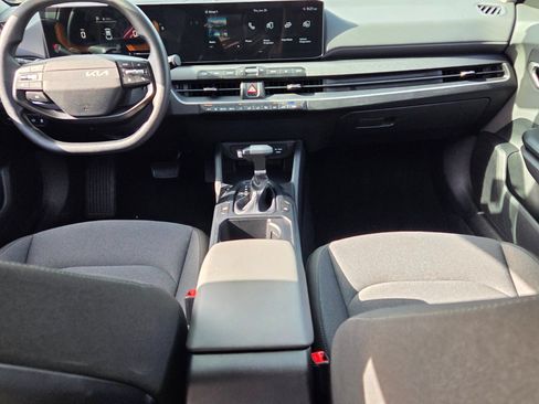 Used 2025 Kia K4 FWD image 8