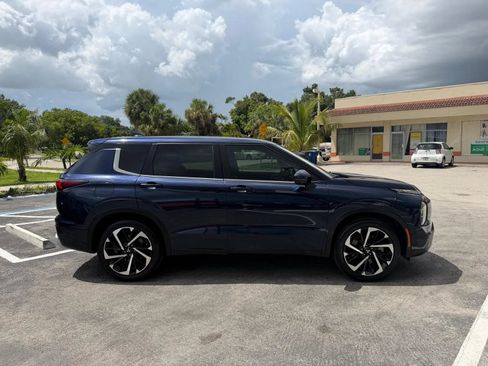 Used 2022 Mitsubishi Outlander SE FWD image 4