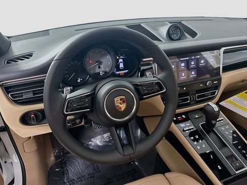 New 2026 Porsche Macan S image 25