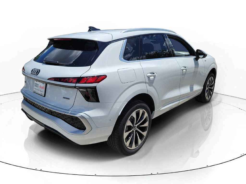 New 2026 Audi Q3 quattro 2.0T AWD/4WD image 4