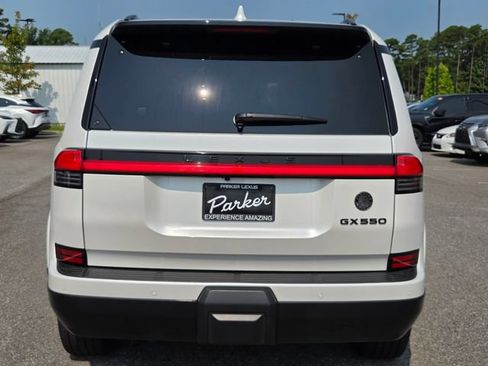 Used 2024 Lexus GX 550 w/ Accessory Package (Z1) AWD/4WD image 4