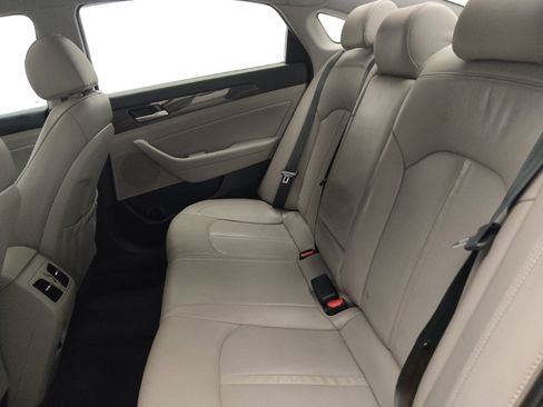 Used 2018 Hyundai Sonata Limited image 18