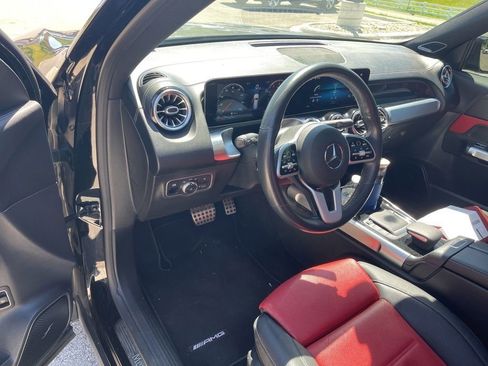 Used 2021 Mercedes-Benz GLB 250 4MATIC image 16