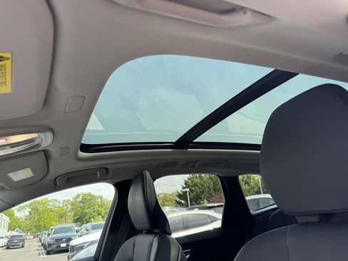 Certified 2024 Volvo XC60 B5 Plus w/ Protection Package Premier AWD/4WD image 18