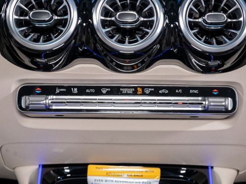 Certified 2025 Mercedes-Benz GLB 250 image 20