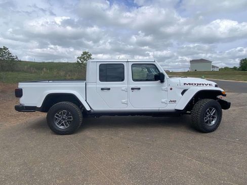 New 2026 Jeep Gladiator Mojave AWD/4WD image 7