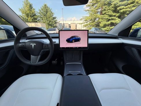 Used 2023 Tesla Model Y Long Range AWD/4WD image 14