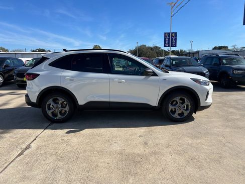 New 2026 Ford Escape ST-Line w/ Tech Pack #1 FWD image 2