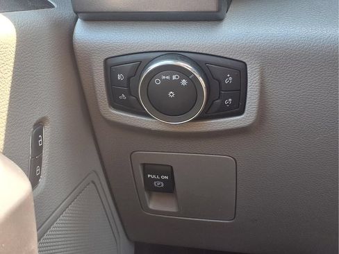 Used 2019 Ford F150 XLT AWD/4WD image 12