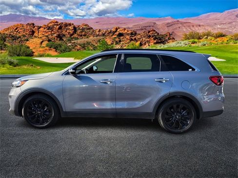 Used 2019 Kia Sorento S image 7