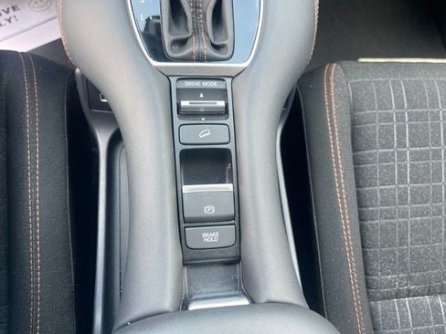 Used 2023 Honda HR-V Sport image 16