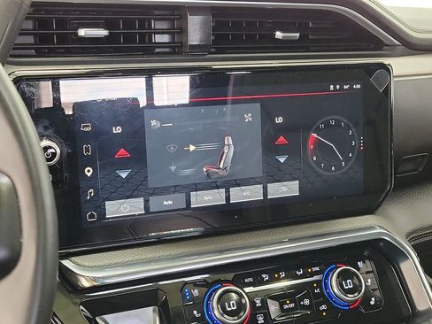 Used 2024 GMC Sierra 2500 Denali w/ Denali Reserve Package image 27