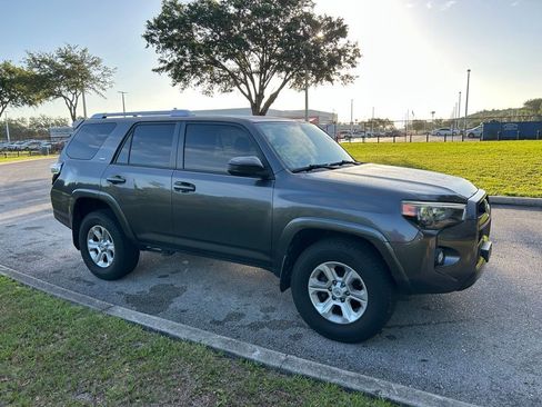 Used 2015 Toyota 4Runner SR5 RWD image 8