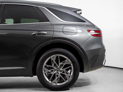 Used 2025 Genesis GV70 2.5T AWD/4WD image 15