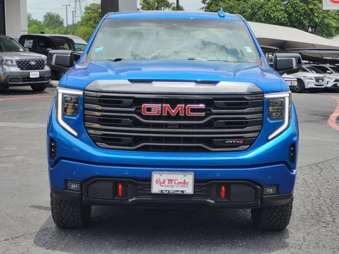 Used 2024 GMC Sierra 1500 AT4 w/ Technology Package AWD/4WD image 9
