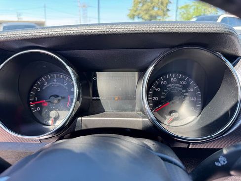 Used 2017 Ford Mustang GT RWD image 17