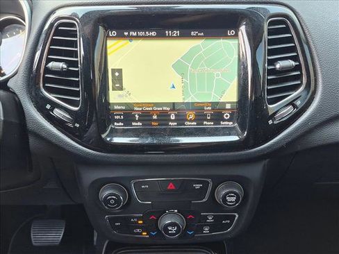 Used 2020 Jeep Compass Latitude FWD image 14