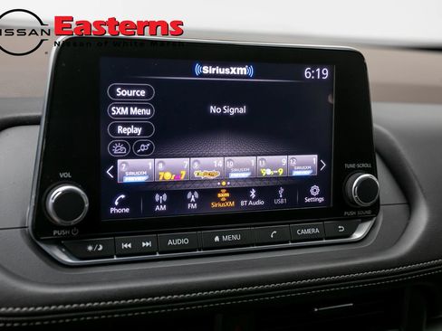 Used 2023 Nissan Rogue SV AWD/4WD image 18