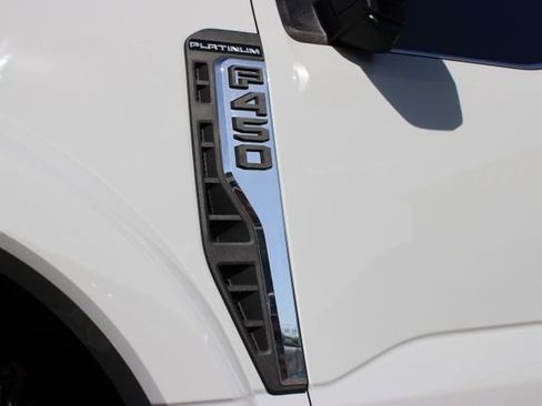 Used 2025 Ford F450 Platinum w/ Platinum Plus Package AWD/4WD image 21