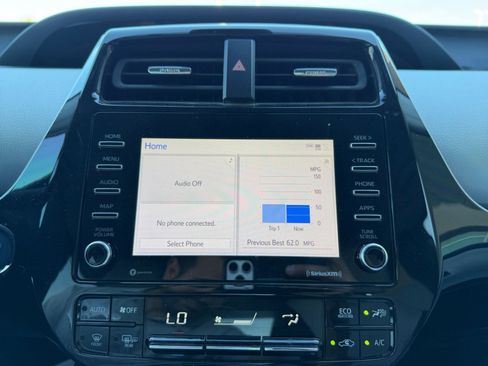 Used 2022 Toyota Prius LE image 28