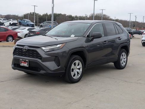 Used 2025 Toyota RAV4 LE image 10