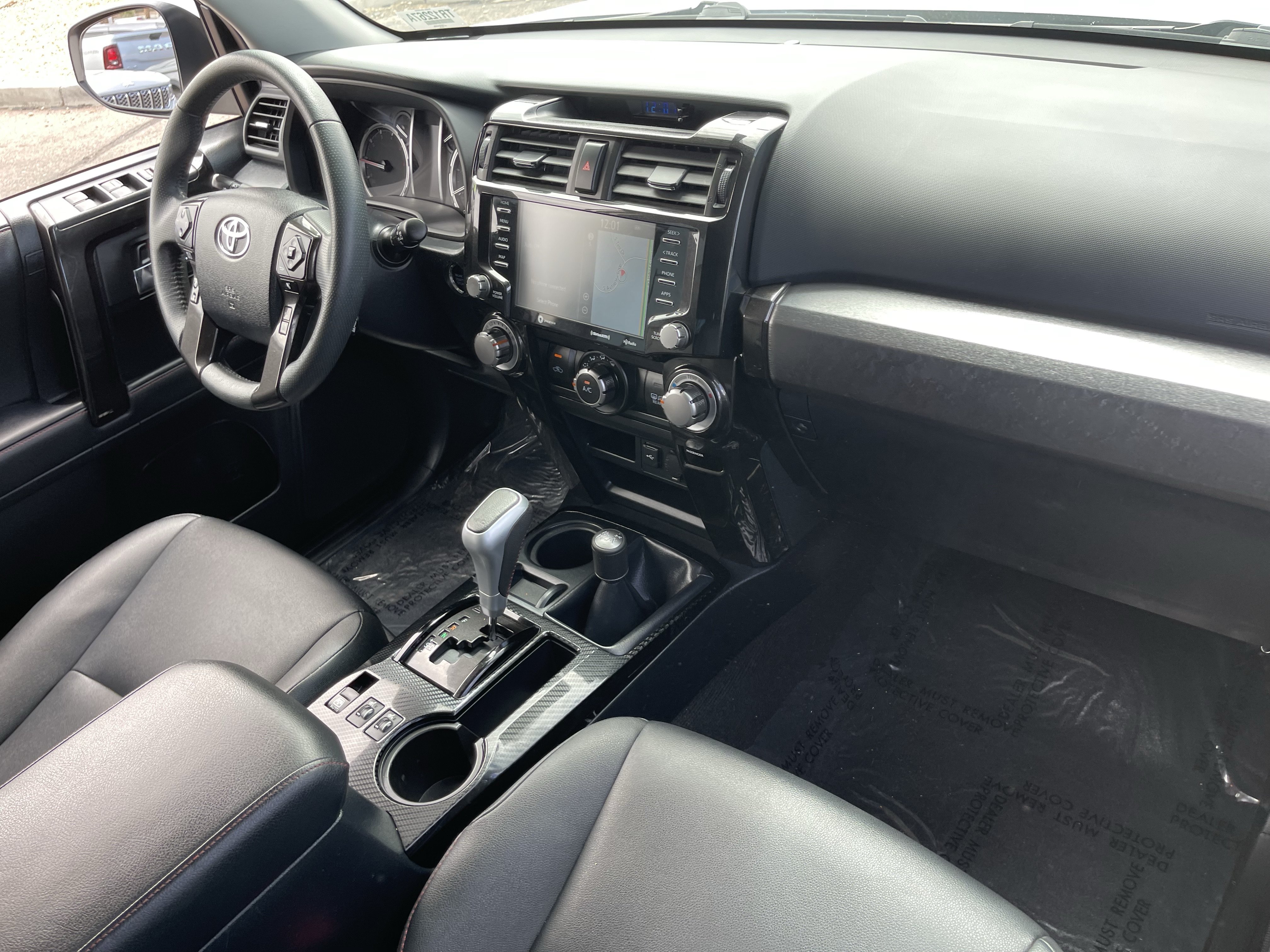 Used 2020 Toyota 4Runner TRD Off-Road Premium AWD/4WD image 11