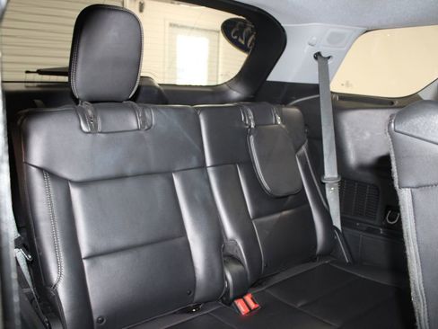 Used 2023 Ford Explorer Limited image 34