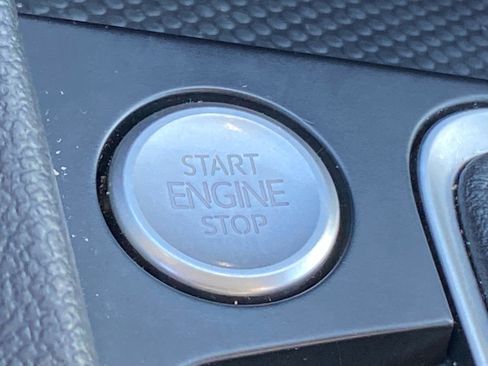 Certified 2024 Volkswagen Jetta SE image 18