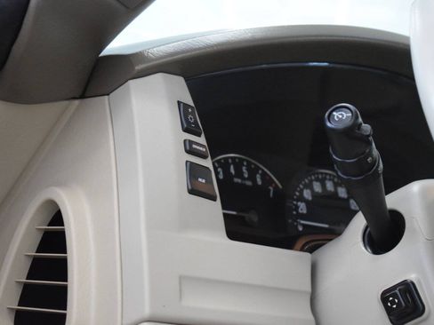 Used 2005 Cadillac XLR RWD image 60