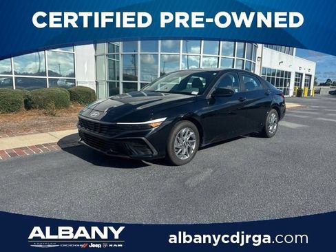Used 2025 Hyundai Elantra Hybrid FWD image 1